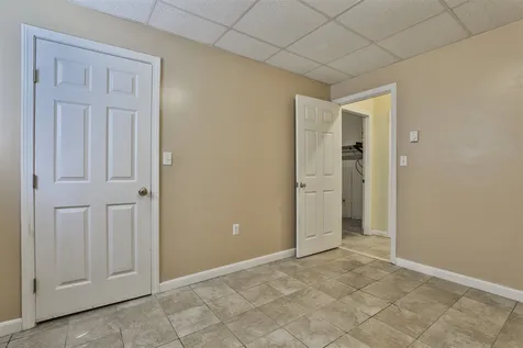 89 English Range Road Derry NH 03038