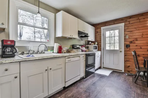 89 English Range Road Derry NH 03038