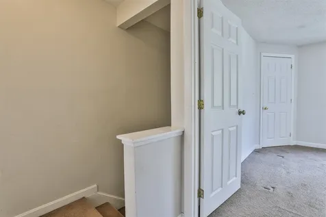 89 English Range Road Derry NH 03038