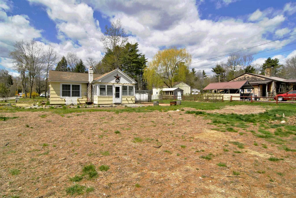 2 Kadra Street Brentwood NH 03833