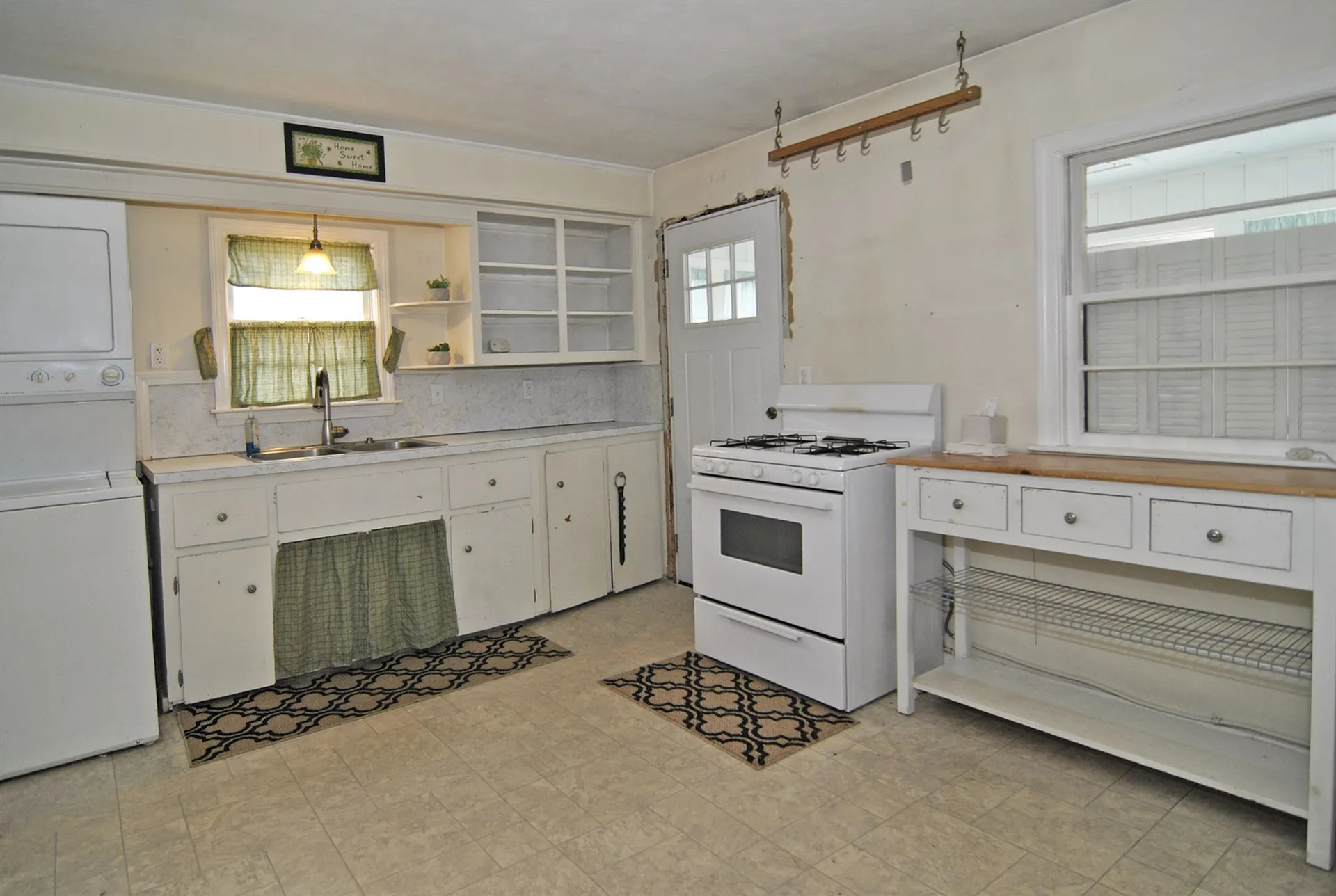 2 Kadra Street Brentwood NH 03833