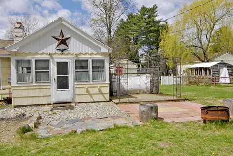 2 Kadra Street Brentwood NH 03833