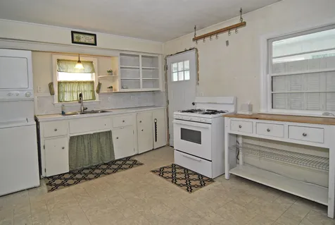 2 Kadra Street Brentwood NH 03833