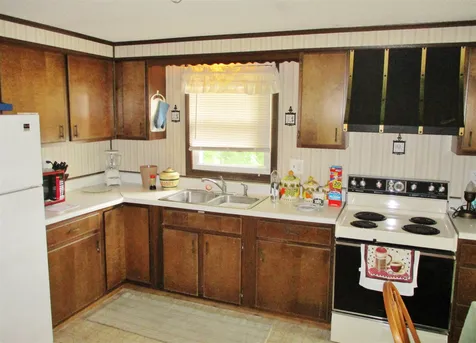 28 Thorwald Avenue Hampton NH 03842