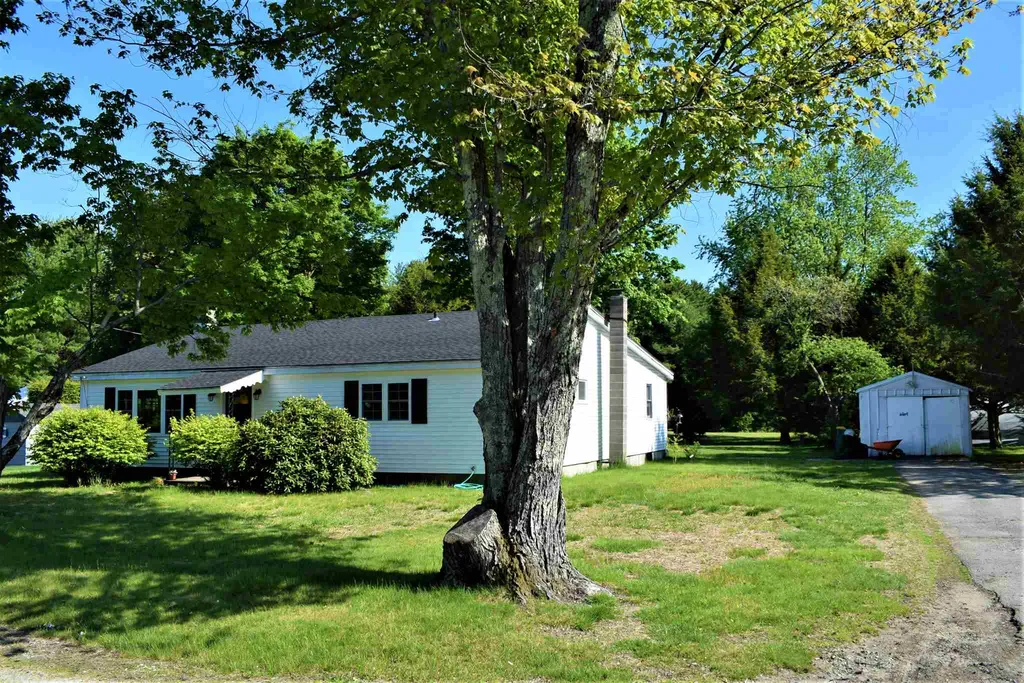 3 Scotland Road Kingston NH 03848