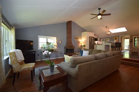 3 Scotland Road Kingston NH 03848