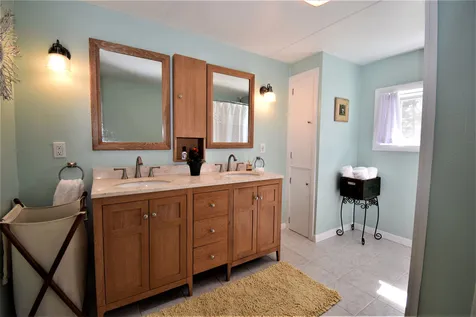 3 Scotland Road Kingston NH 03848