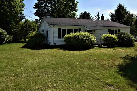 3 Scotland Road Kingston NH 03848
