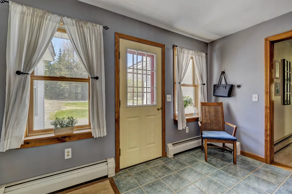 17 Mountain View Drive Canaan NH 03741