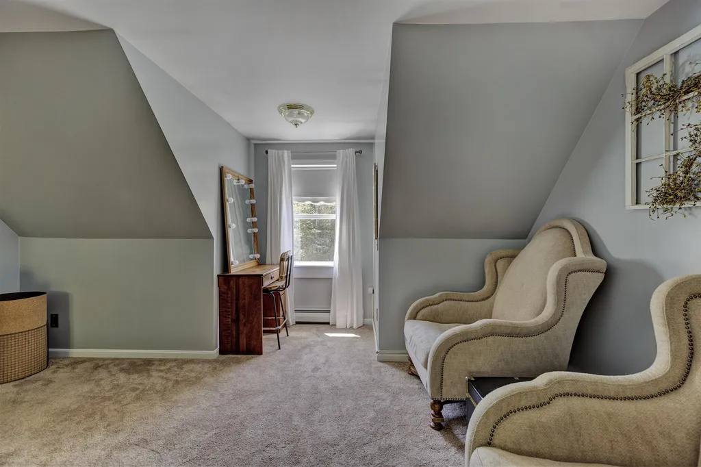 17 Mountain View Drive Canaan NH 03741