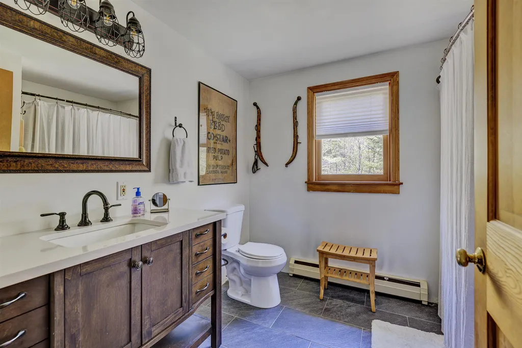 17 Mountain View Drive Canaan NH 03741