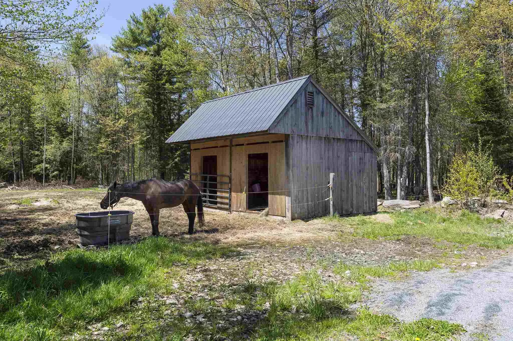 17 Mountain View Drive Canaan NH 03741