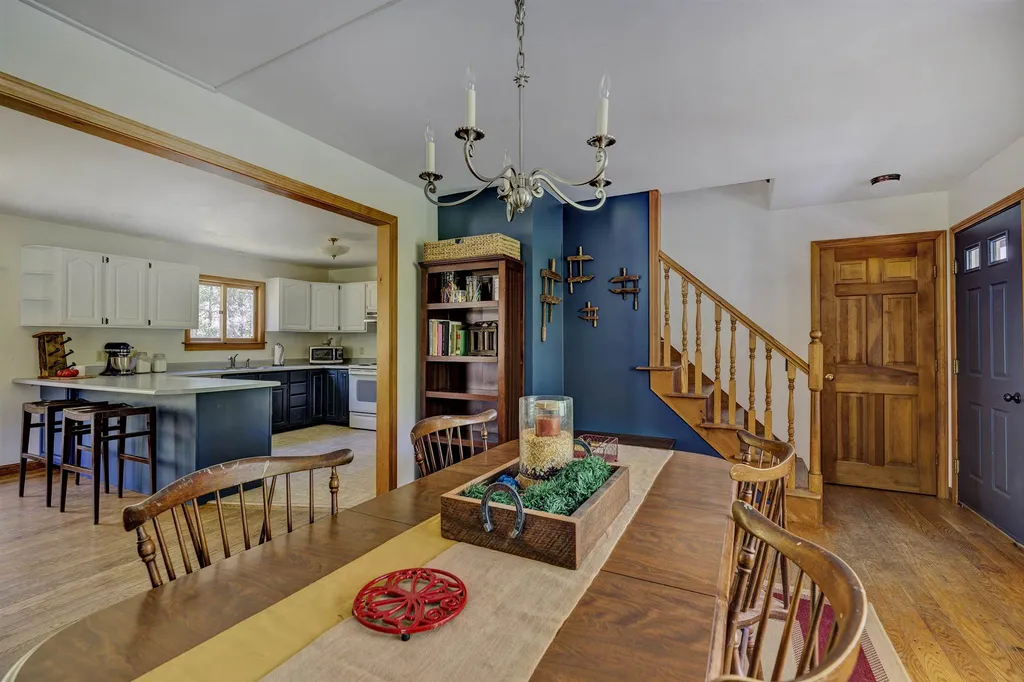 17 Mountain View Drive Canaan NH 03741