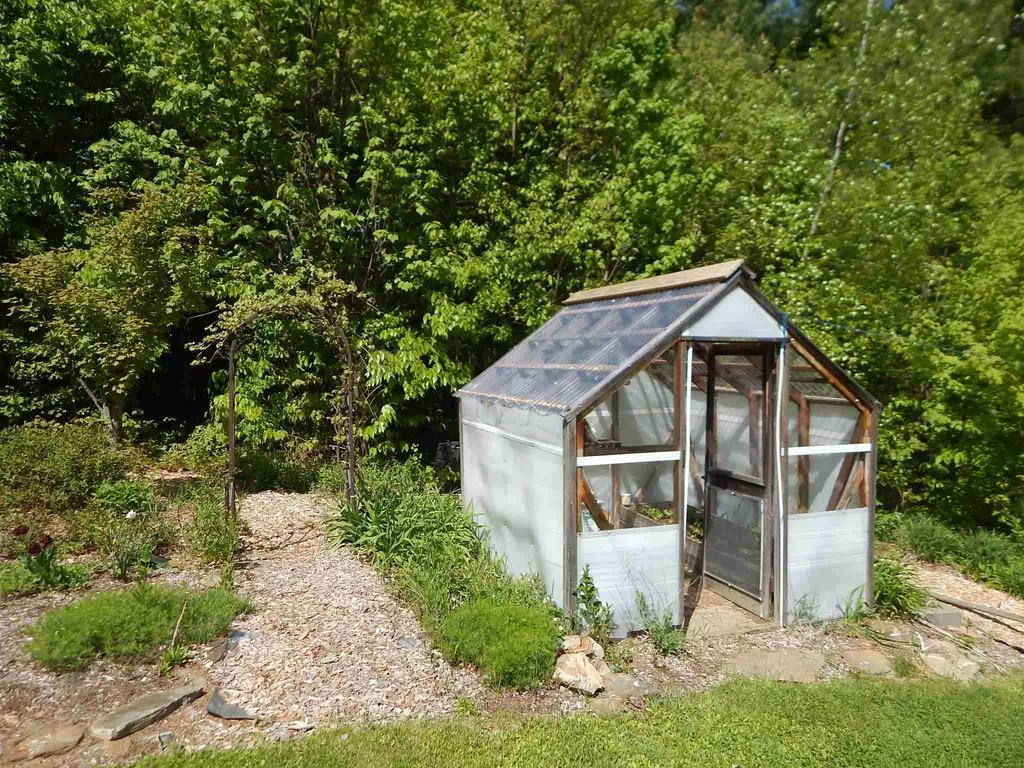 492 Pratt Road Alstead NH 03602