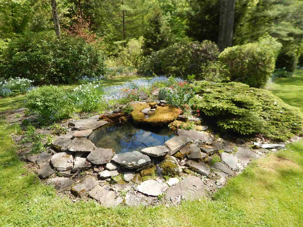 492 Pratt Road Alstead NH 03602