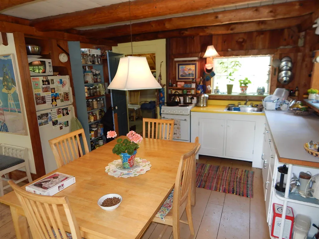 492 Pratt Road Alstead NH 03602