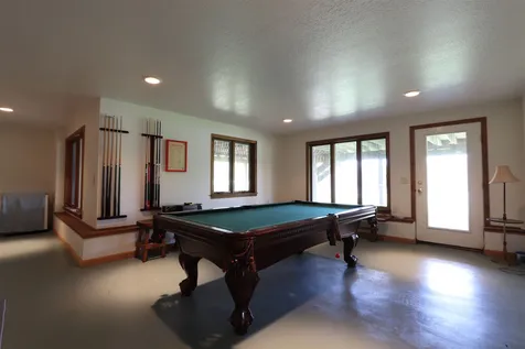 25 Leland Lane Glover VT 05839