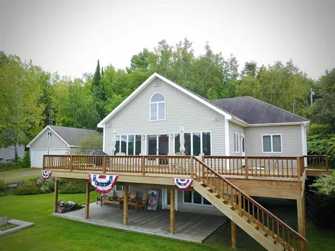 25 Leland Lane Glover VT 05839