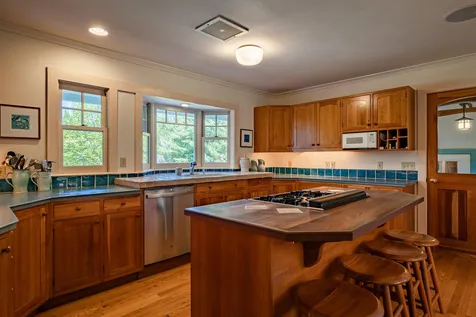 2678 Dorset Street Charlotte VT 05445
