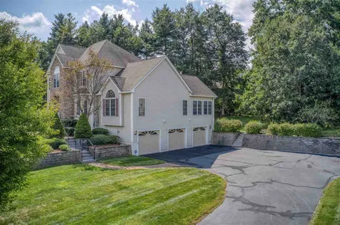 23 Tanglewood Drive Nashua NH 03062