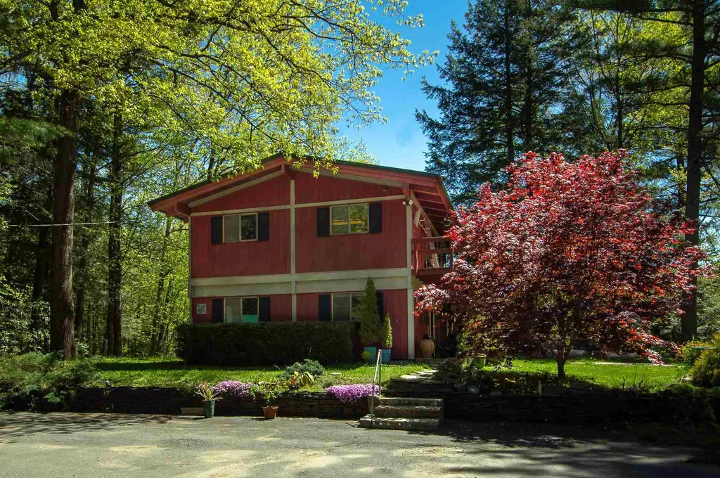 5536 Coolidge Highway Guilford VT 05301
