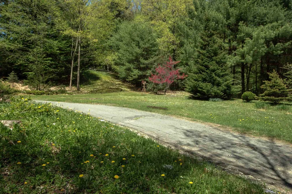 5536 Coolidge Highway Guilford VT 05301