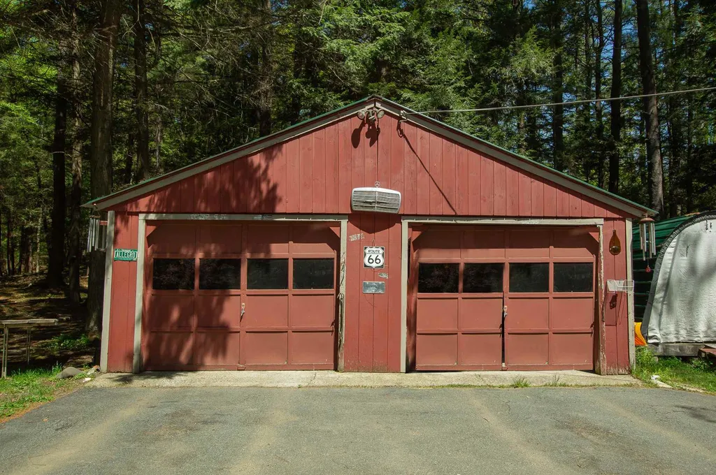 5536 Coolidge Highway Guilford VT 05301