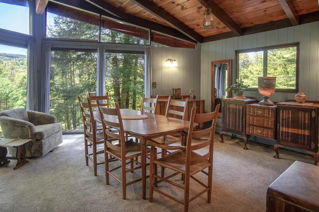 5536 Coolidge Highway Guilford VT 05301