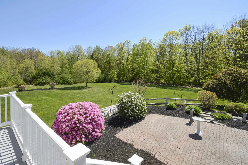72 South Road Deerfield NH 03037