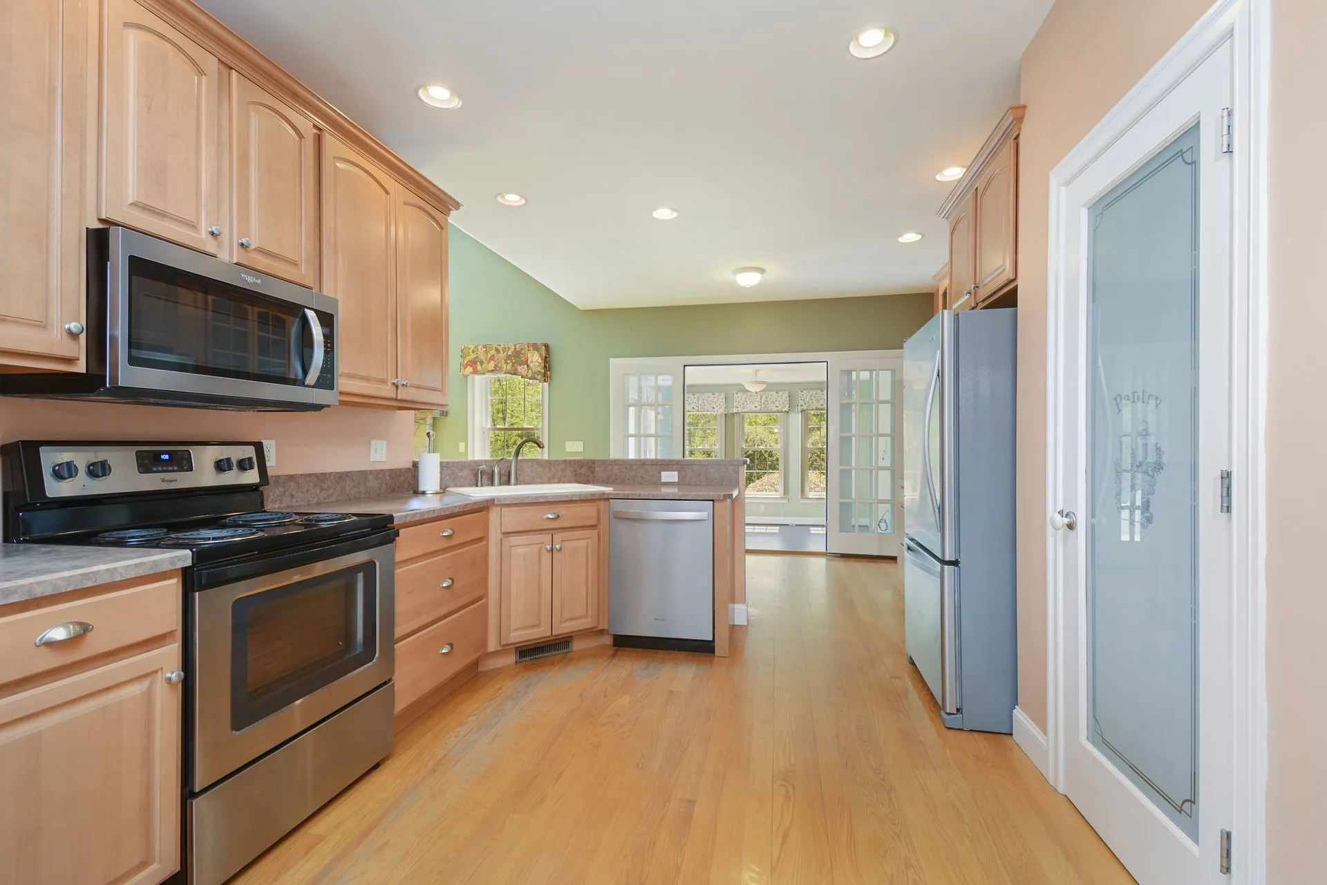 72 South Road Deerfield NH 03037