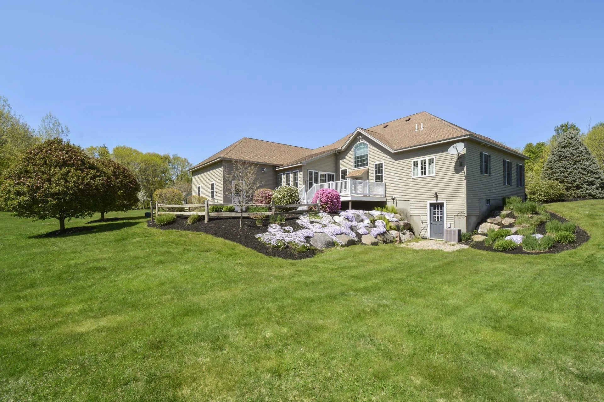 72 South Road Deerfield NH 03037