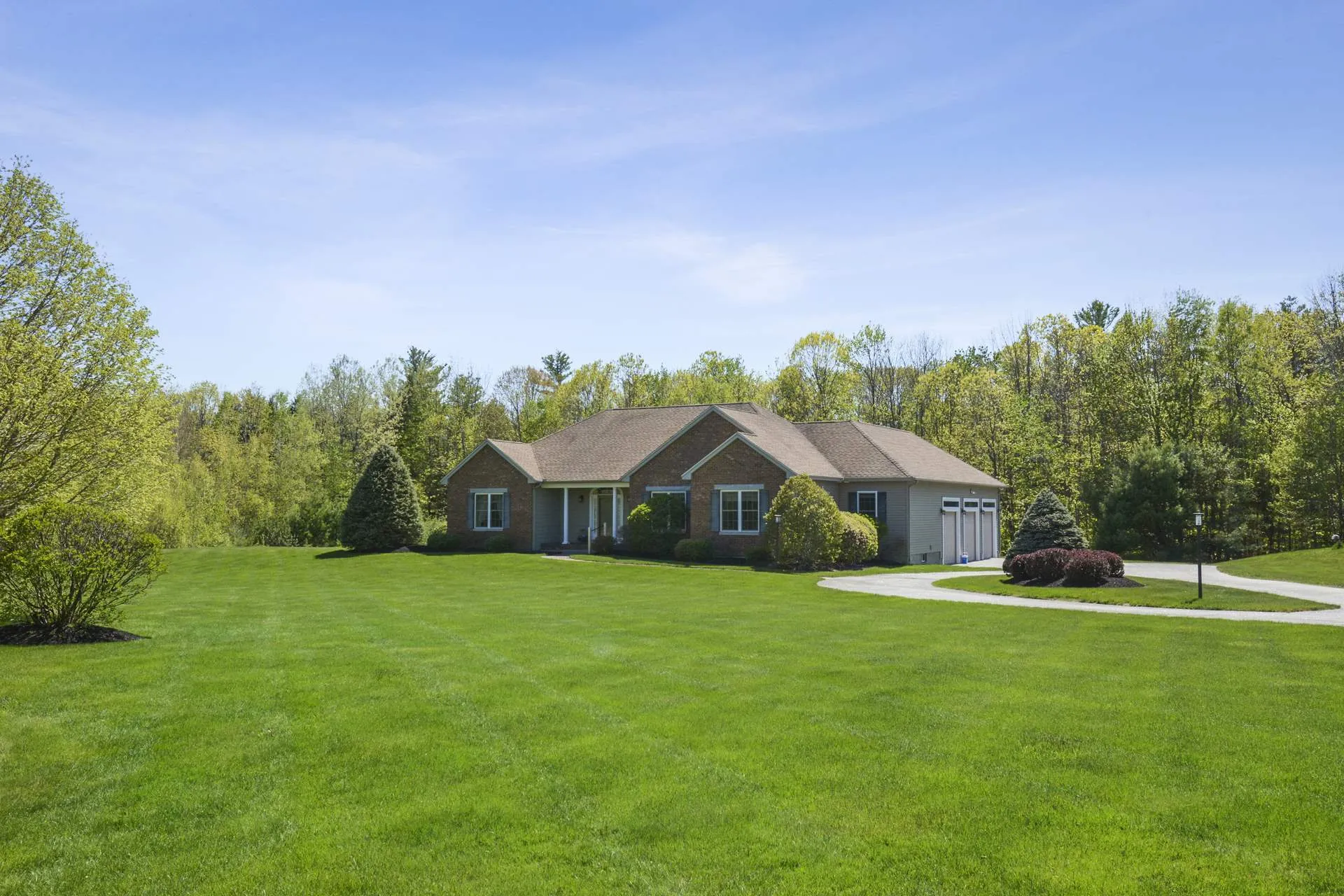 72 South Road Deerfield NH 03037