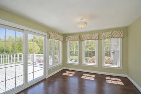 72 South Road Deerfield NH 03037