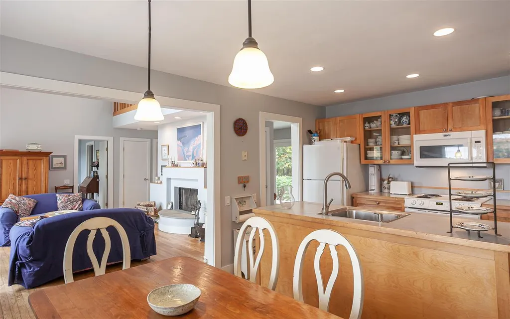 53 Howeville Road Fitzwilliam NH 03447