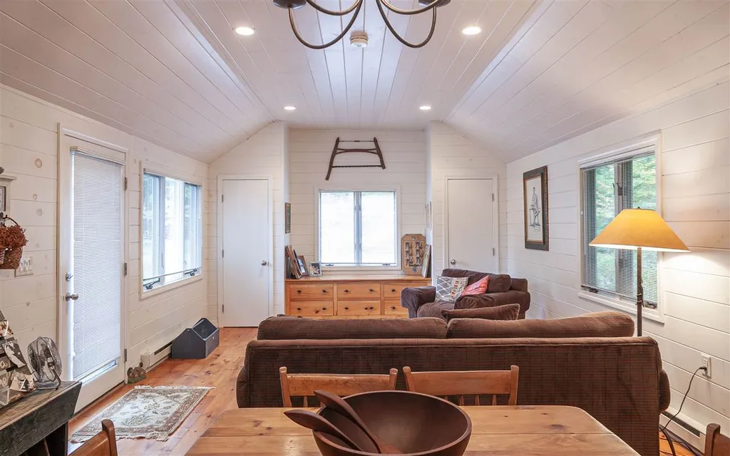 53 Howeville Road Fitzwilliam NH 03447