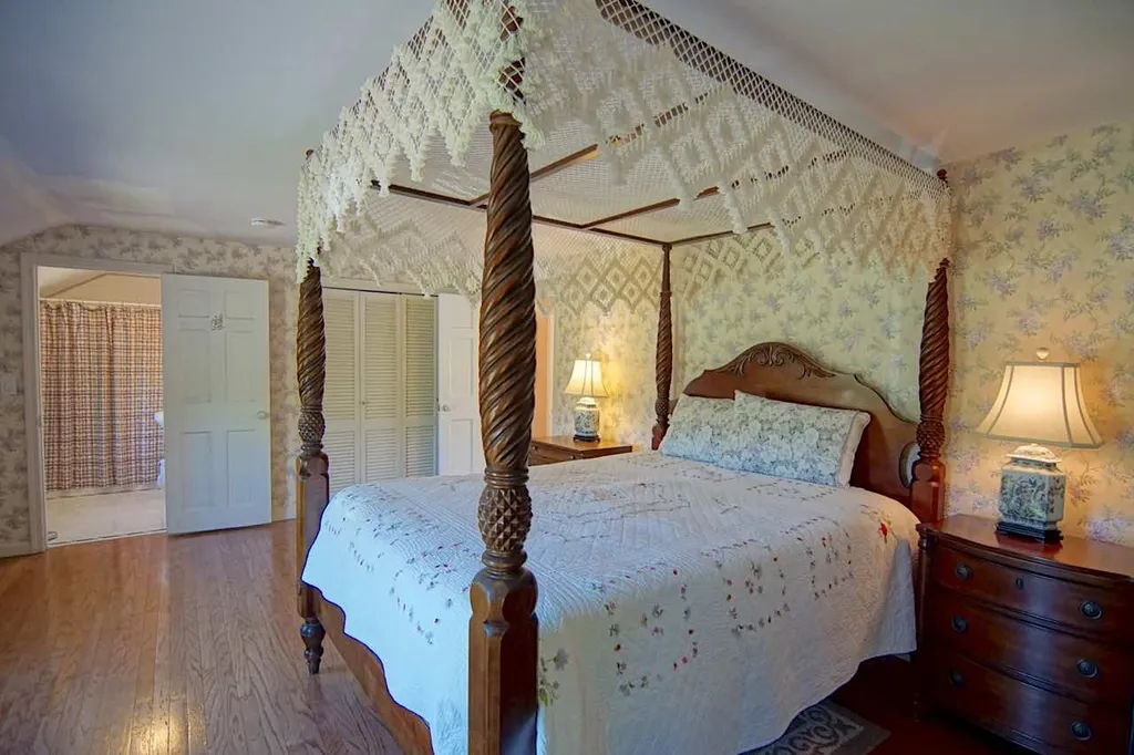 15 Recreation Road Rye NH 03870-2422