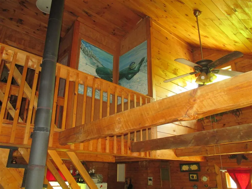 62 Landman Lane Jamaica VT 05343
