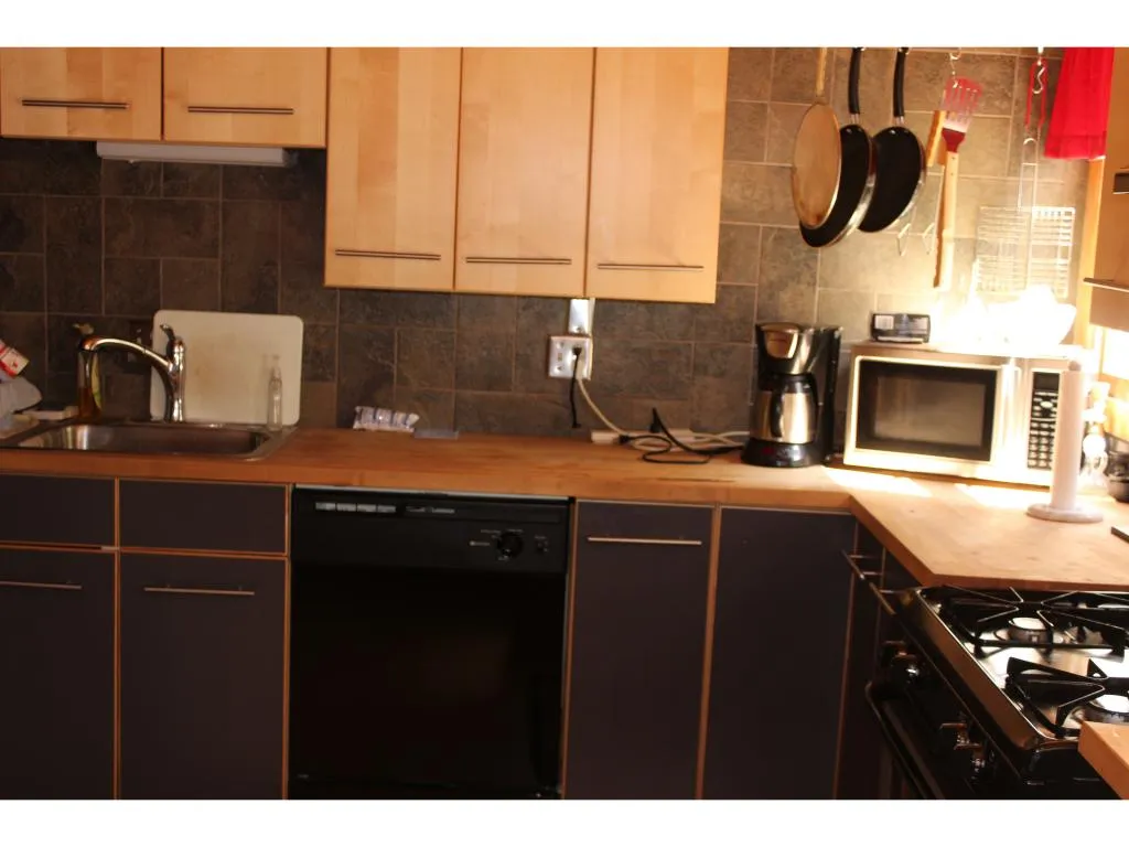 62 Landman Lane Jamaica VT 05343
