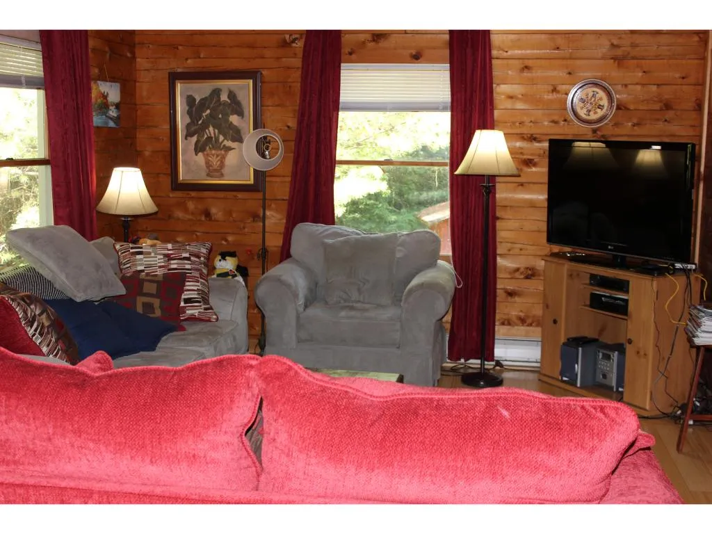 62 Landman Lane Jamaica VT 05343