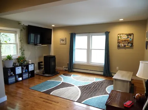 16 Prospect Street Hillsborough NH 03244
