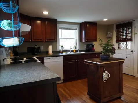 16 Prospect Street Hillsborough NH 03244