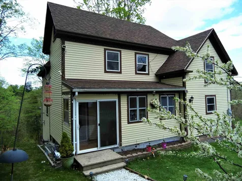 16 Prospect Street Hillsborough NH 03244