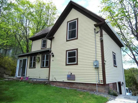 16 Prospect Street Hillsborough NH 03244