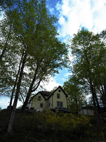 16 Prospect Street Hillsborough NH 03244
