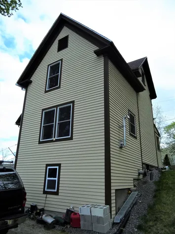 16 Prospect Street Hillsborough NH 03244