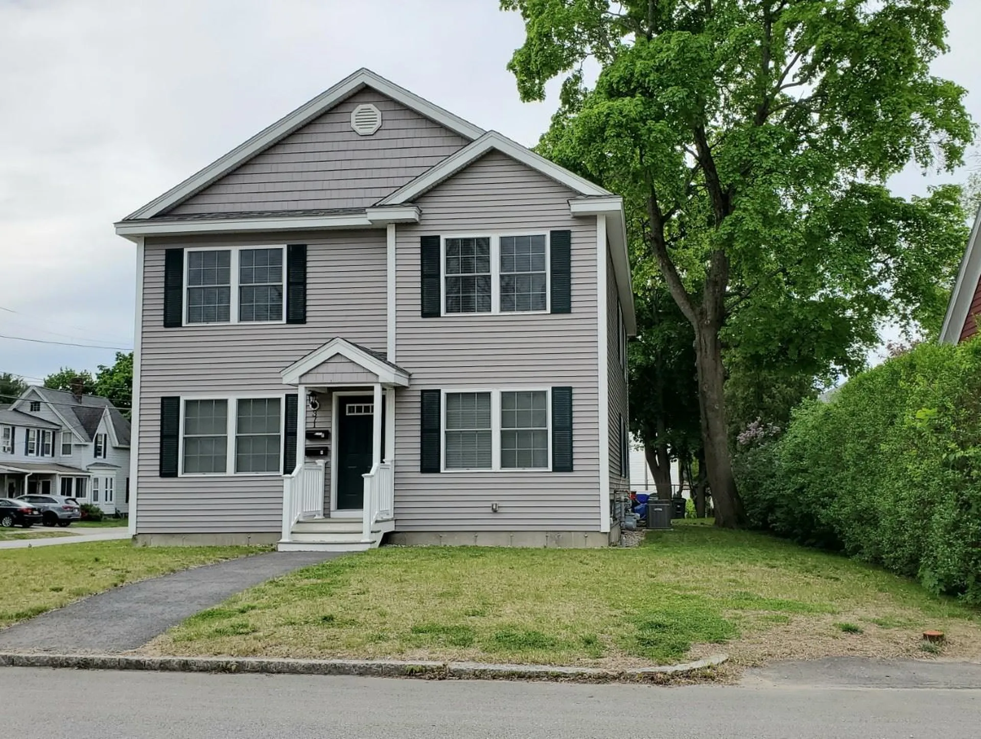 371 Myrtle Street Manchester NH 03104