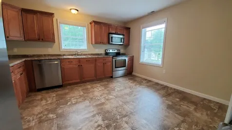 371 Myrtle Street Manchester NH 03104