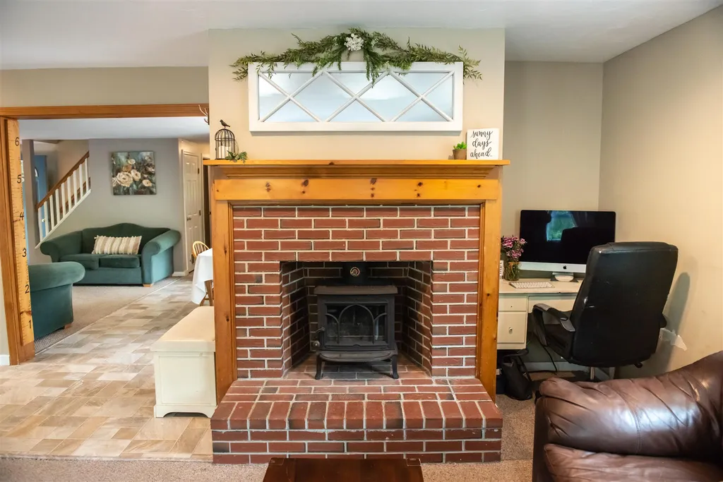 74 Harvey Lake Road Northwood NH 03261