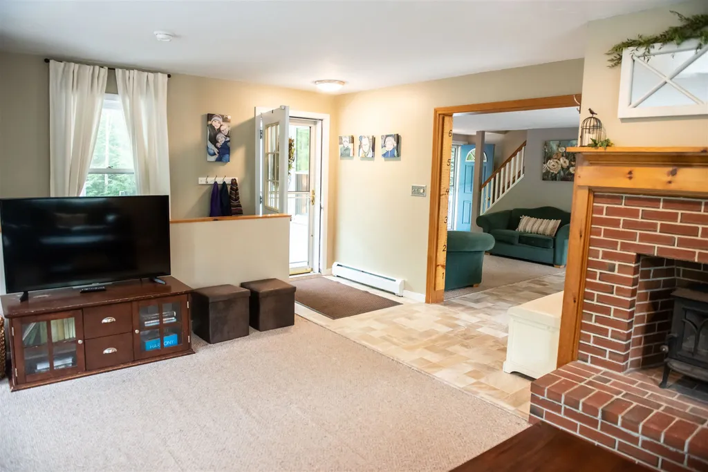 74 Harvey Lake Road Northwood NH 03261