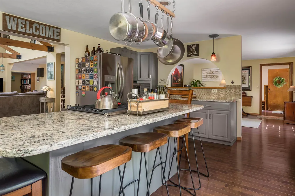 9 Beau Monde Drive North Hampton NH 03862